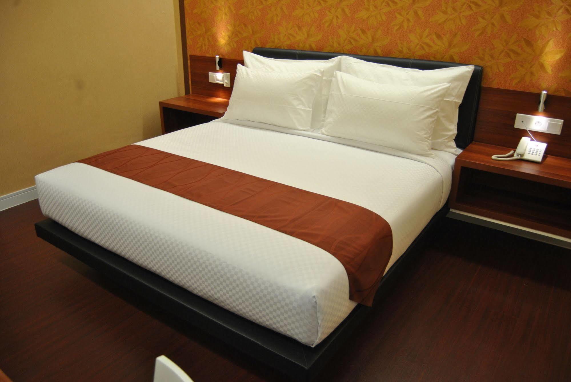 Citihub Hotel Yogyakarta Exterior photo