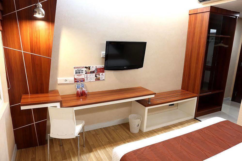 Citihub Hotel Yogyakarta Exterior photo