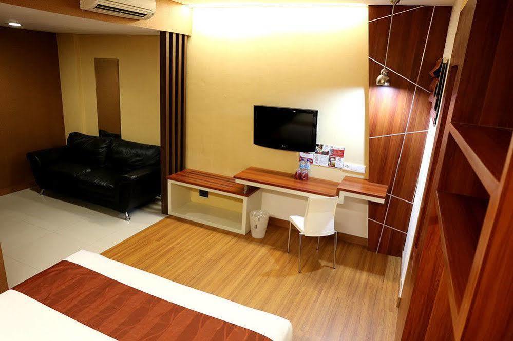 Citihub Hotel Yogyakarta Exterior photo